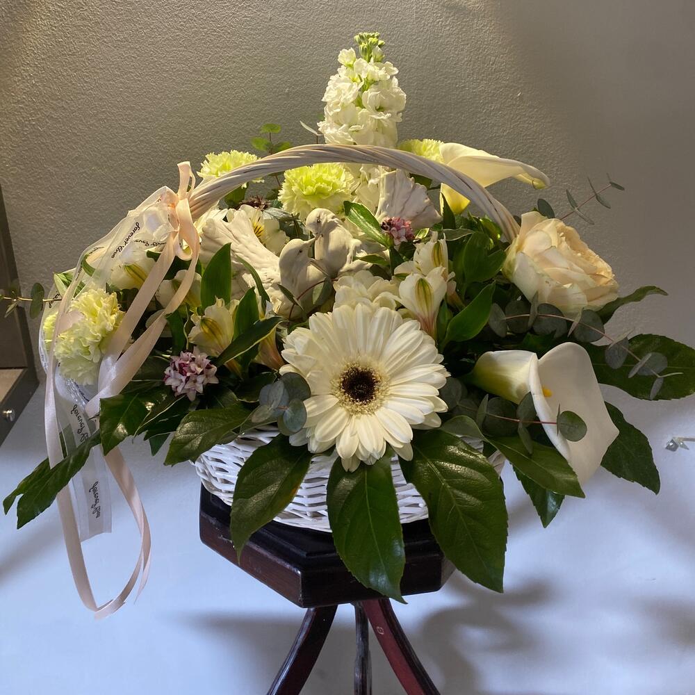 Корзина с цветами